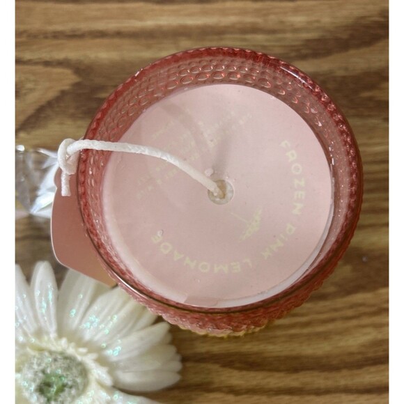 DW Home Frozen Pink Lemonade Richly Scented Large Single Wick Candle 11.2 Oz - Picture 3 of 3